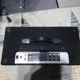Predám klávesové kombo Behringer Ultratone K 900 FX