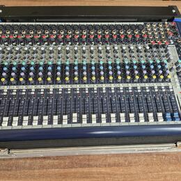 Soundcraft MFXi 20 + přepravní case (100% funkční)