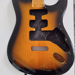 Squier  Stratocaster Wibe 50 s Korpus 