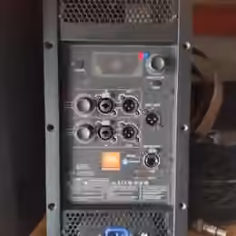 JBL SRX 812P