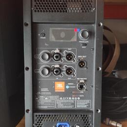 JBL SRX 812P