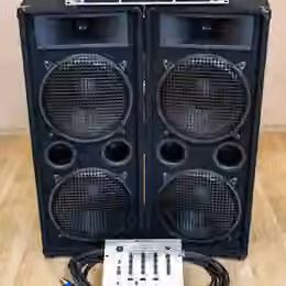 Repro, zesilovač a mixpult
