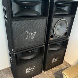 Electro Voice 