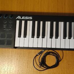 Alesis V25