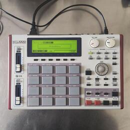 Akai MPC 1000 (JJOS2, 40GB HDD, 128MB RAM) - 16000 CZK