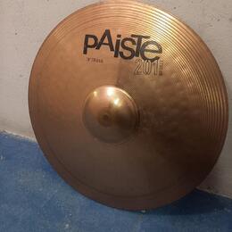 činel Paiste 201 bronze 18" crash