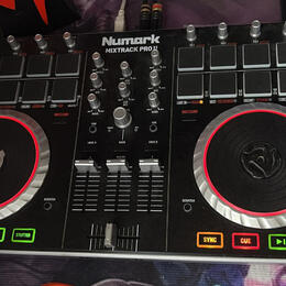 Numark MixTrak Pro 2 