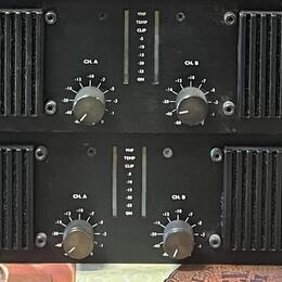 L-Acoustics LA24a – zesilovač
