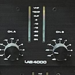 Lab Gruppen LAB4000 – zesilovač