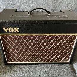 VOX AC 15 VR  / Velmi dobrý stav, Rezervace Hrozenkov