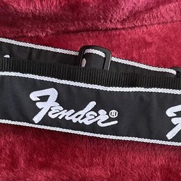 Popruh Fender Running Logo