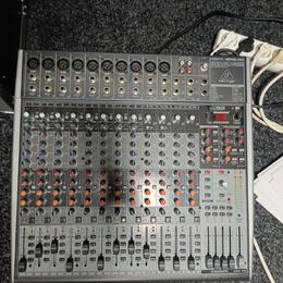 Behringer Xenyx x2442usb