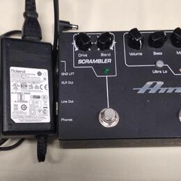 Ampeg SCR-DI prkticky nový včetně napaječe