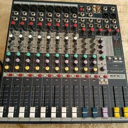 Mixážní pult Soundcraft EFX 8 
