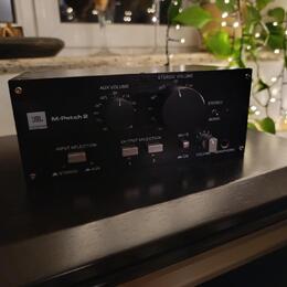 JBL M-Patch 2 – Pasivní mikrofonní a studiový kontroler 