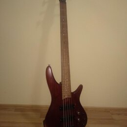 Prodám pětistrunnou Baskytaru Ibanez