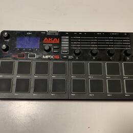 Akai MPX16