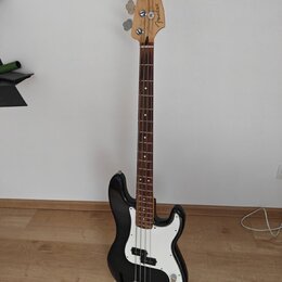Prodám Fender Precision bass Mexico