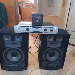 Zesilovač OMNITRONIC P-250, 2x125W/4 ohmy