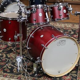 Prodám DW design cherry red