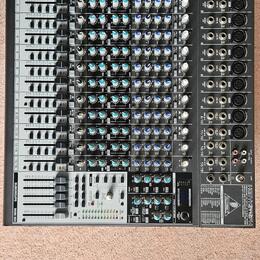 Behringer 2442FX. Na náhradní díly Prodám/Vyměním