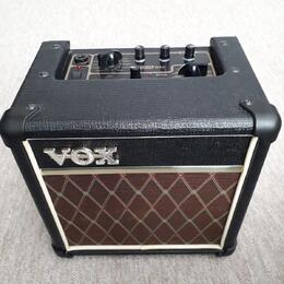 Prodám Mini amp pro kytaru VOX DA5. 