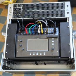 Rack 19" zařízený