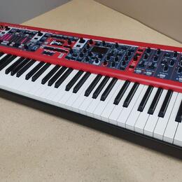 Nord Stage 3 HP76 + pouzdro