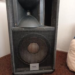 Pár profisoustav Grand Sound 300 W