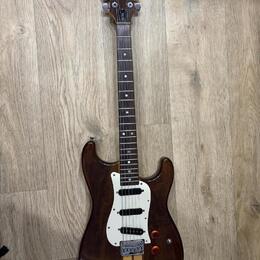 Oakland XS136