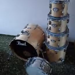 Pearl Vision VBX + spousta HW, činelů a dal&scaron;&iacute;ch věc&iacute;