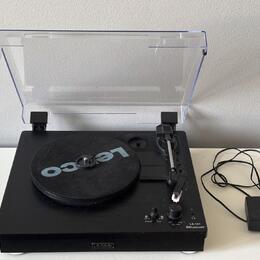 Gramofon Lenco 101