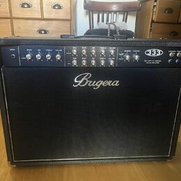 Prodám lampové kombo bugera 333 120w