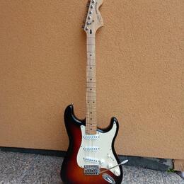 Squier Standard 2003 by Fender