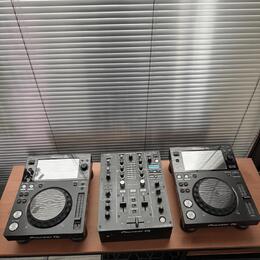 Prodám Pioneer XDJ-700 a DJM 450