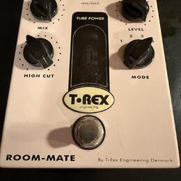 T-Rex Room-Mate – lampový reverb pedal