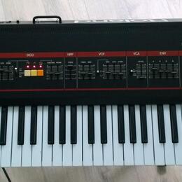 Roland JUNO 60