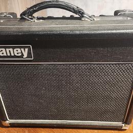 kombo Laney VC 15, doprava na výd. místo v ceně