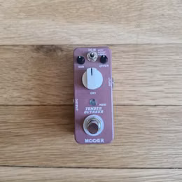Mooer tender octaver