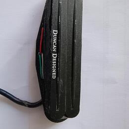 Mini humbucker Seymour Duncan Designed hott raill.