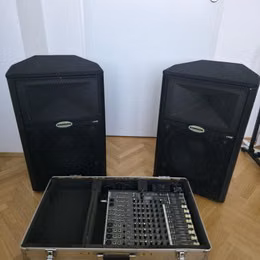 PA Zvukov&yacute; set Samson: Aktivn&iacute; bedny 2x 300W + 12-kan&aacute;l MIX