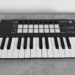 Novation Launchkey mini mk3