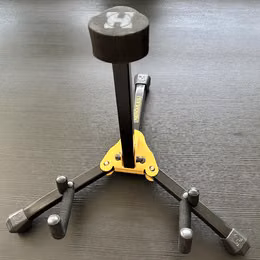 Hercules Stands skl&aacute;dac&iacute; stojan na elektrickou kytaru