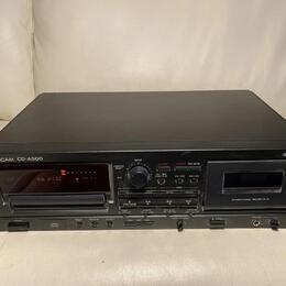 Prodám TASCAM A CD 500