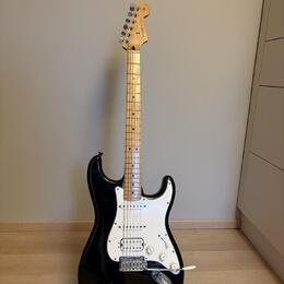 Fender player stratocaster HSS