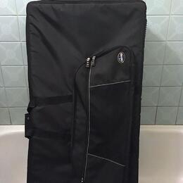 Prémiový obří polstrovaný kufr / gigbag
