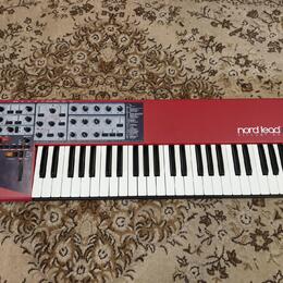 Nord Lead 2X + Case + CZ manuál