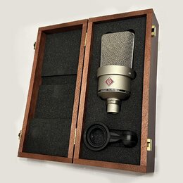 Neumann TLM 103 (zánovní) + stojan + pop filter