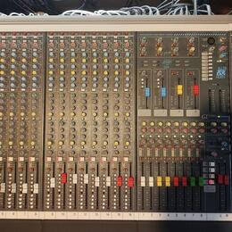 Allen & Heath GL3300 ze studia