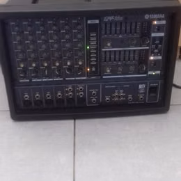 prodam zesilovač yamaha emx66m powered mixer